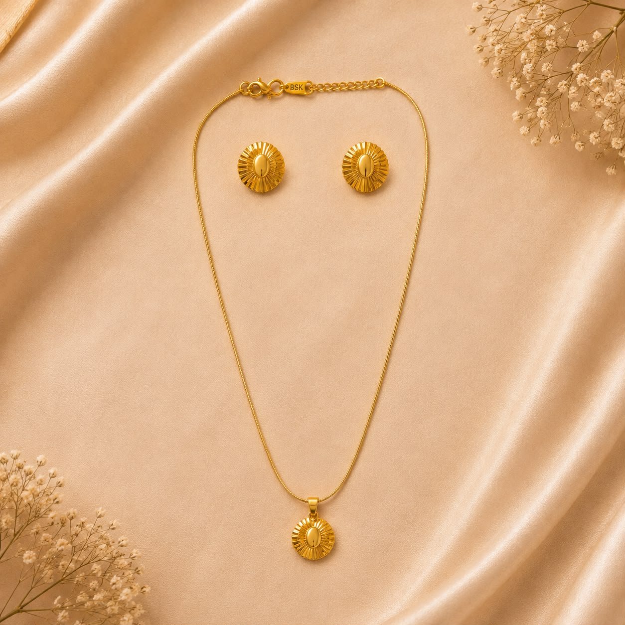 Product Name: Golden Radiant Sunburst Pendant Necklace & Earrings Set