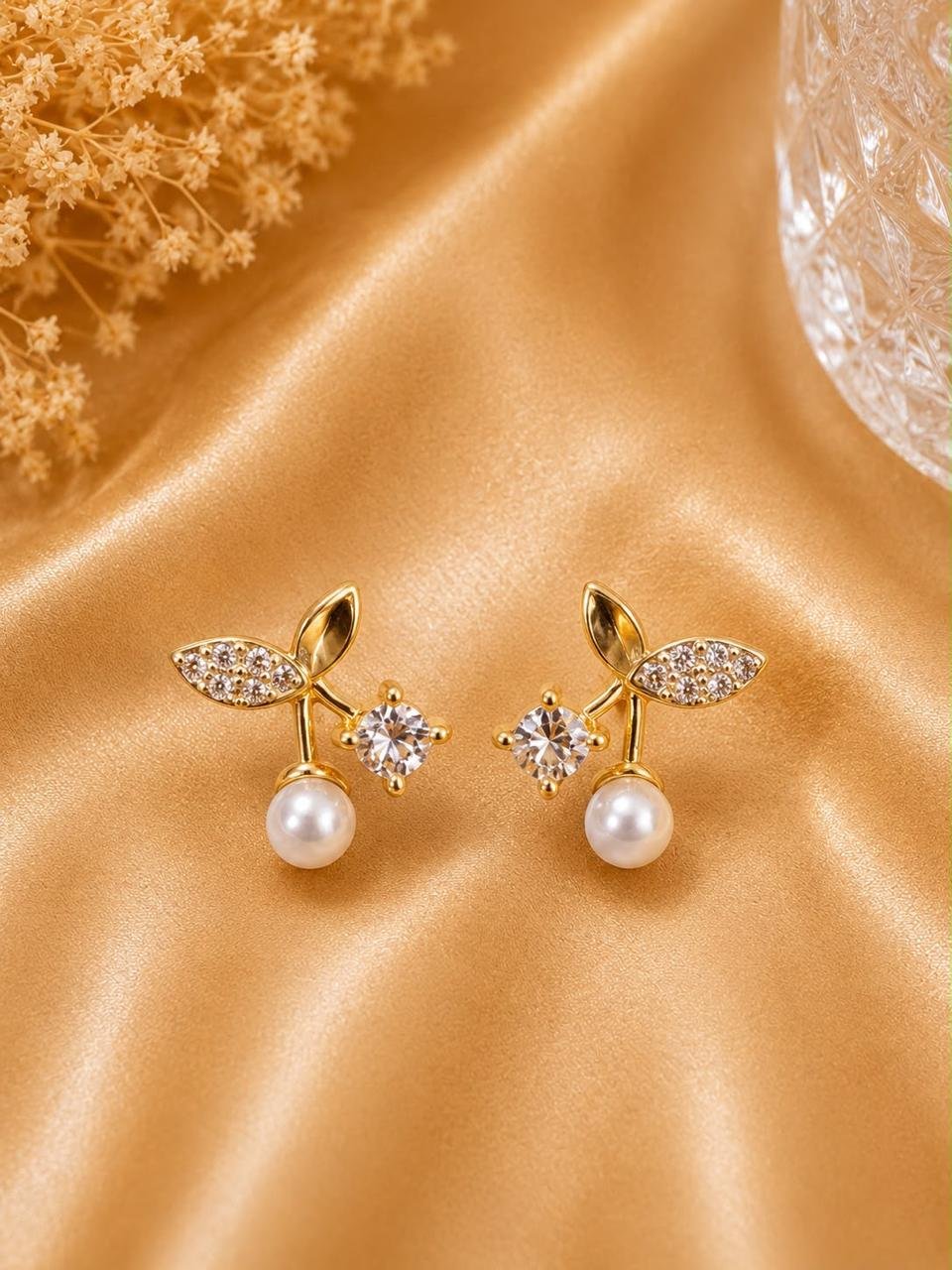Product Name: Golden Leaf Crystal Pearl Stud Earrings
